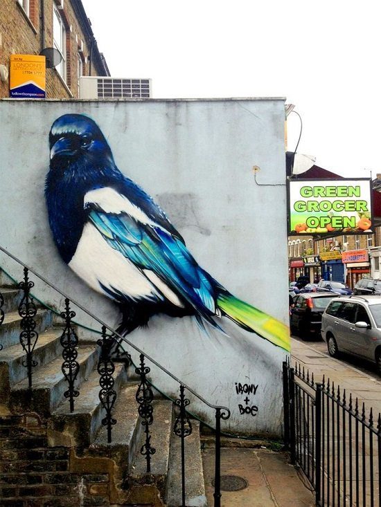 Towering Animals by ‘Irony & Boe’ Stalk the Streets of London